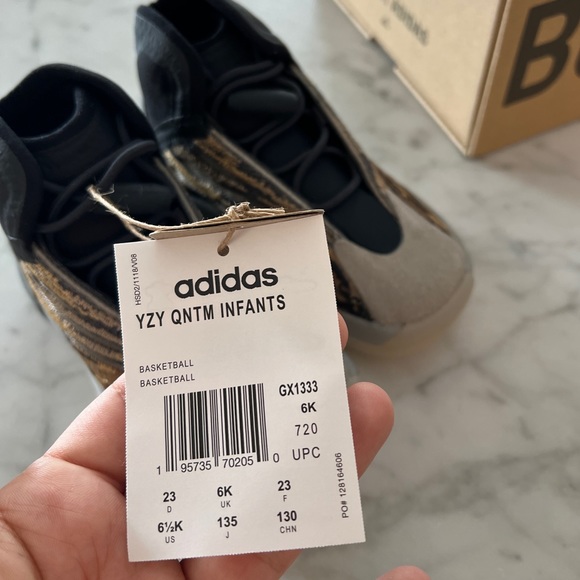 Yeezy Infants Kids QNTM Boost 6.5US New With Tags 23EU Basketball Sneakers - Picture 4 of 9